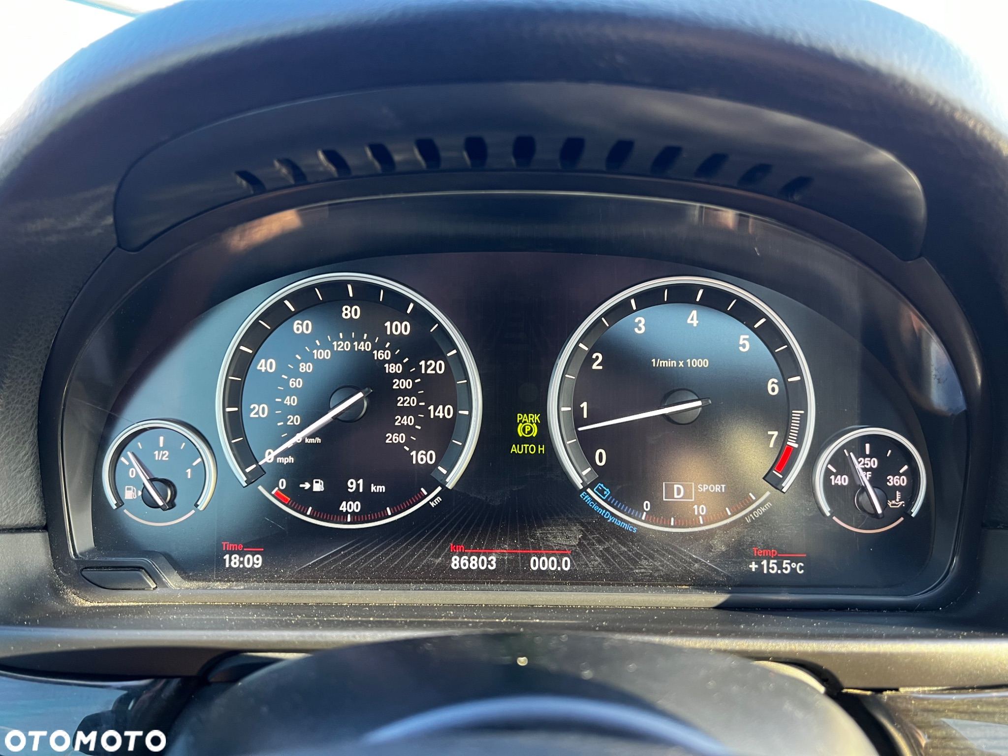 BMW Seria 5 535i xDrive Luxury Line - 32