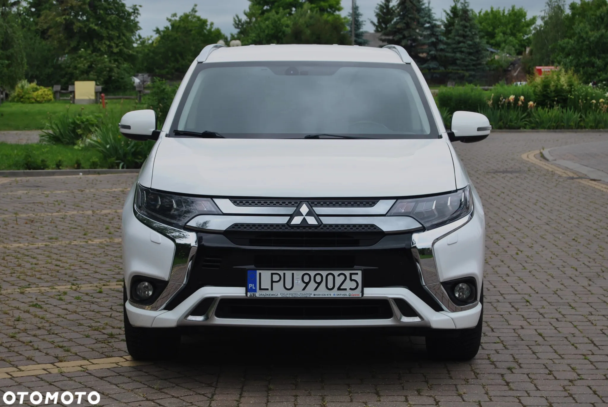 Mitsubishi Outlander 2.0 4WD Plug-In Hybrid Top - 15