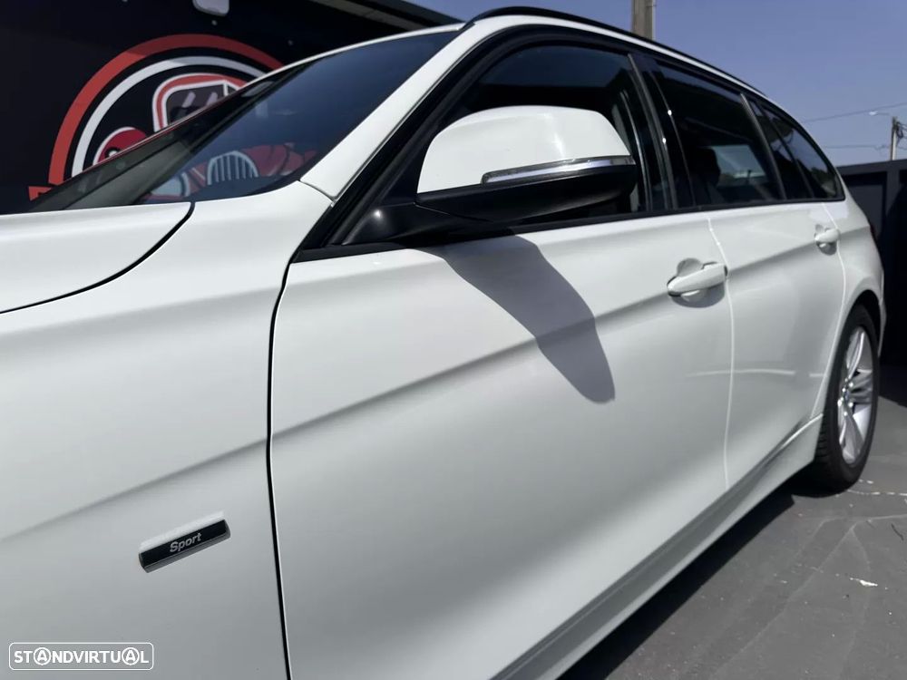 BMW 318 d Sport Line - 15