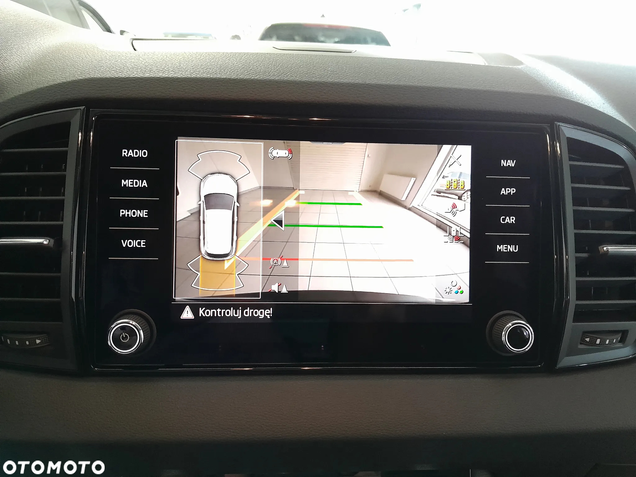 Skoda Karoq 1.5 TSI ACT Selection DSG - 12
