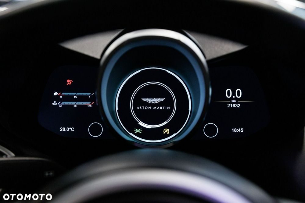 Aston Martin Vantage - 41