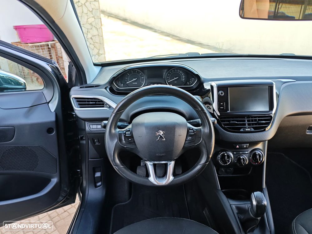 Peugeot 208 PureTech 82 Style - 22