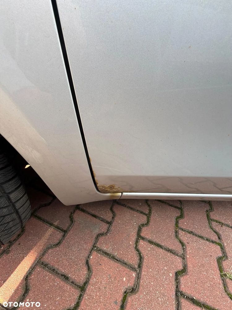 Toyota Yaris - 6