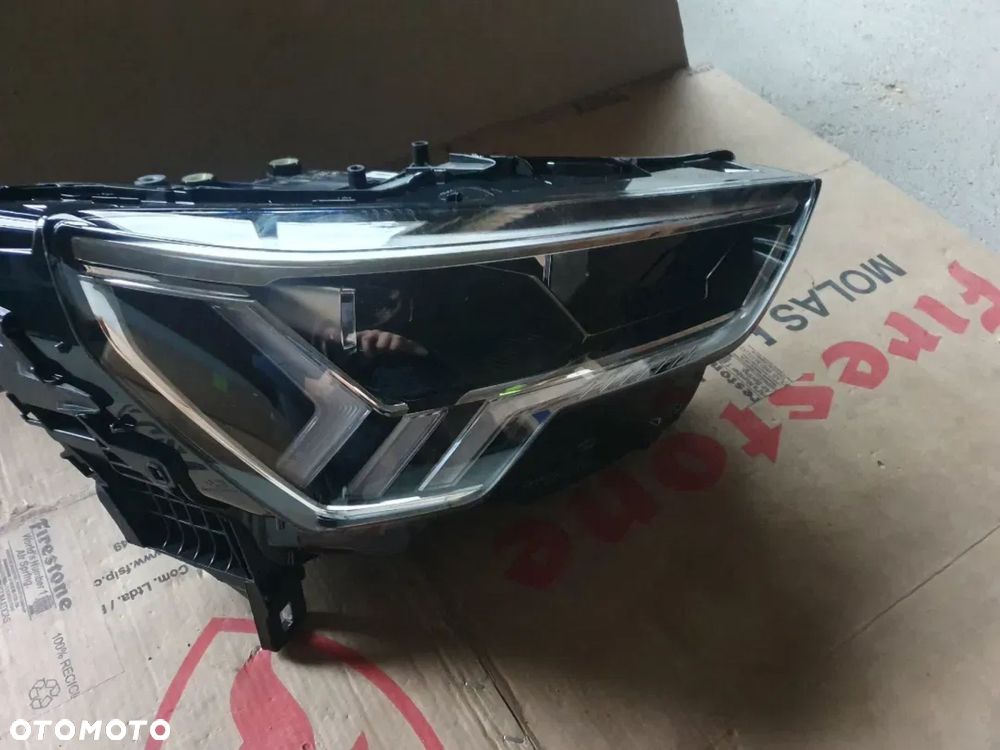 Lampa Prawa Prawy FULL LED AUDI Q3 2 II 83A - 2