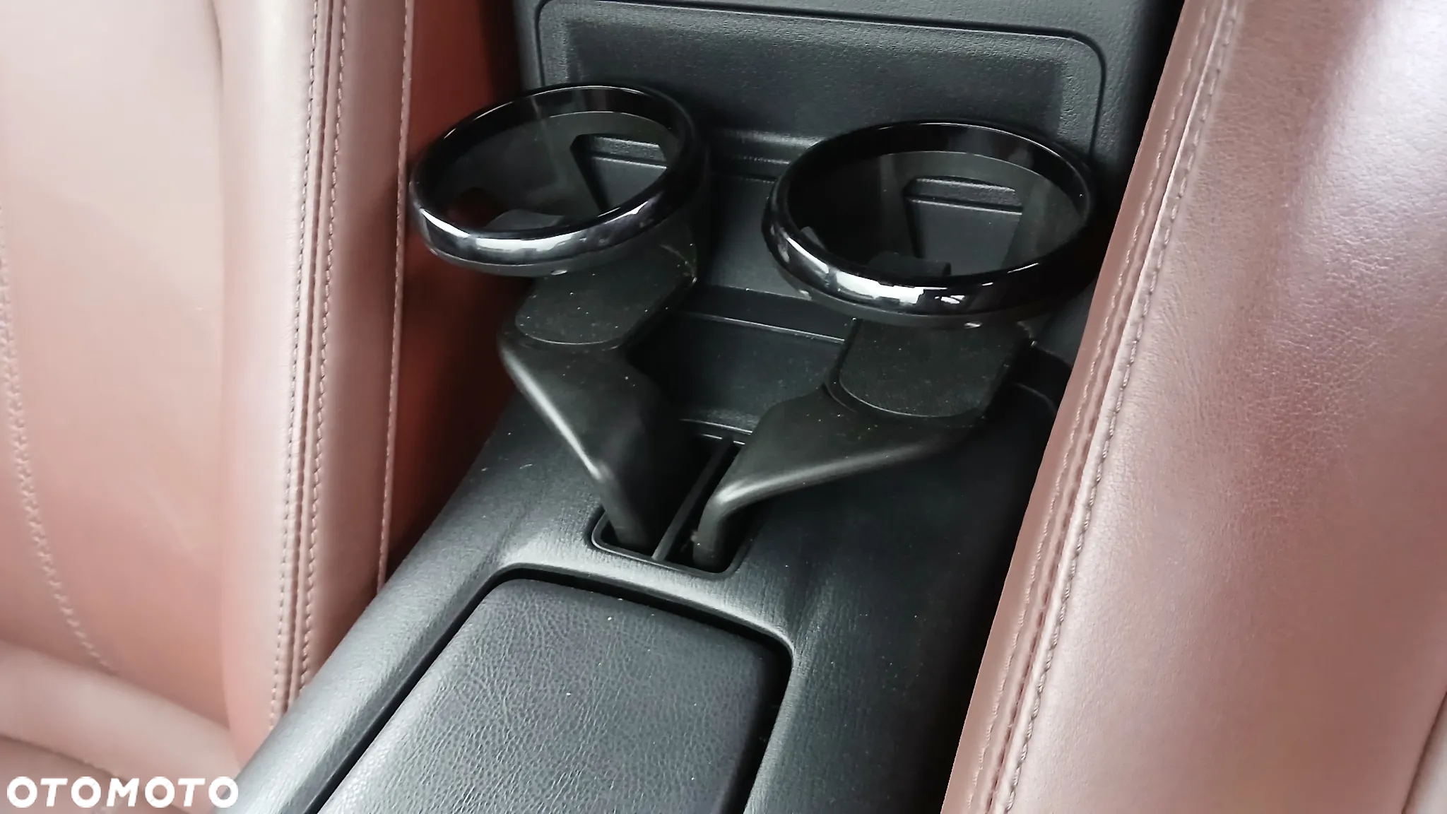 Mazda MX-5 SKYACTIV-G 160 SAKURA - 29