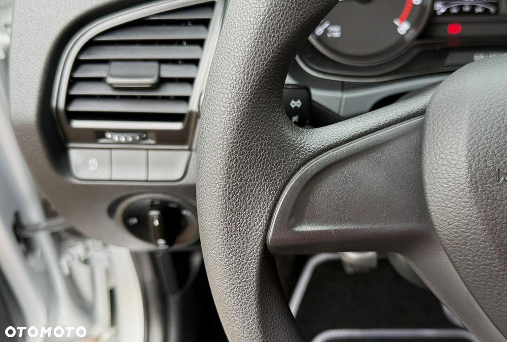 Skoda Fabia 1.0 MPI Cool Plus - 25