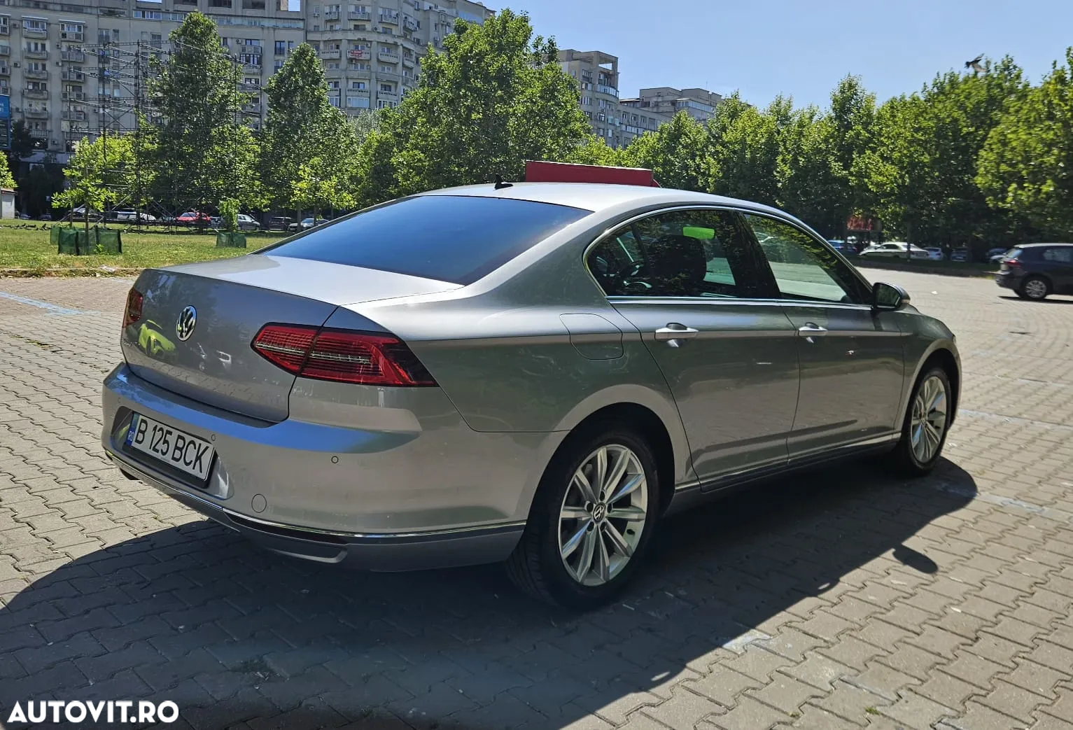 Volkswagen Passat 1.6 TDI (BlueMotion Technology) DSG Comfortline - 3