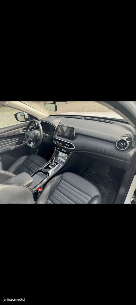 MG EHS 1.5 T-GDI Plug-in Hybrid Luxury - 13