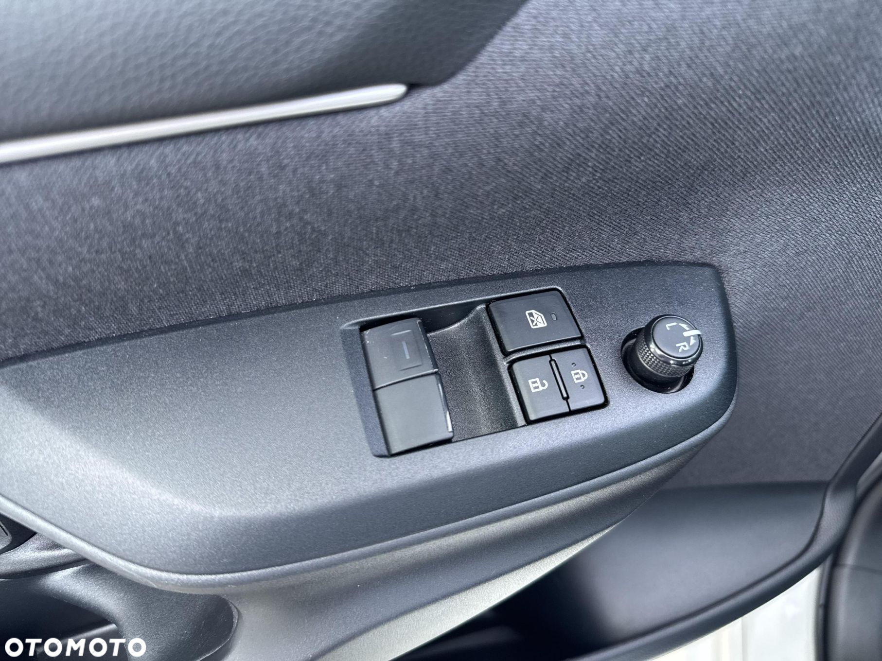 Toyota Yaris Hybrid 1.5 Comfort - 19