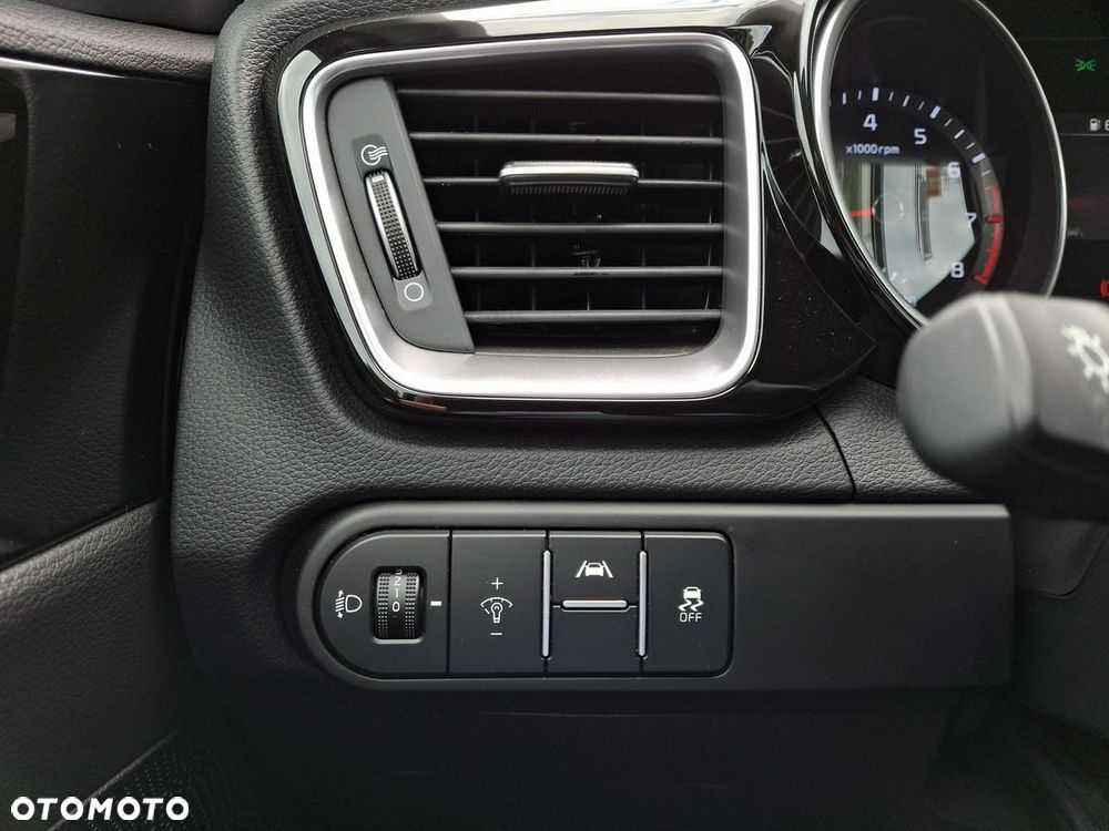 Kia Ceed 1.5 T-GDI Tribute - 21
