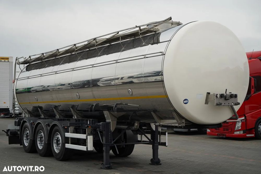 Spitzer REZERVOR ALIMENTE / 3 COMPARTIMENTE / 30.000 L / AXĂ RIDICABILĂ / SAF - 1