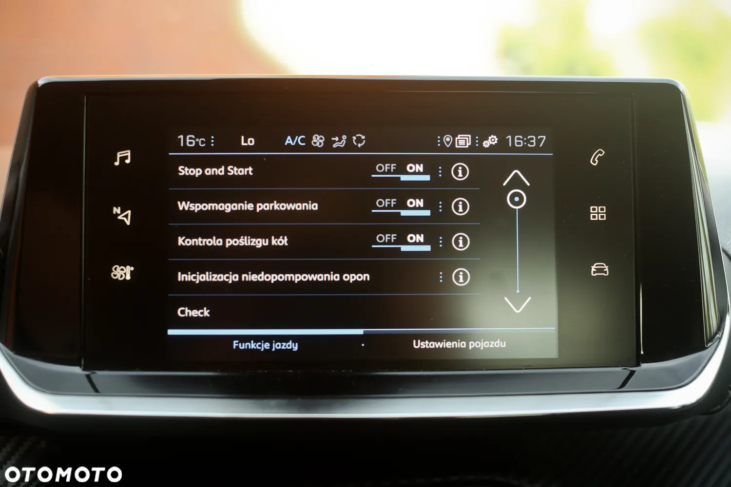 Peugeot 2008 1.2 PureTech Active S&S - 23