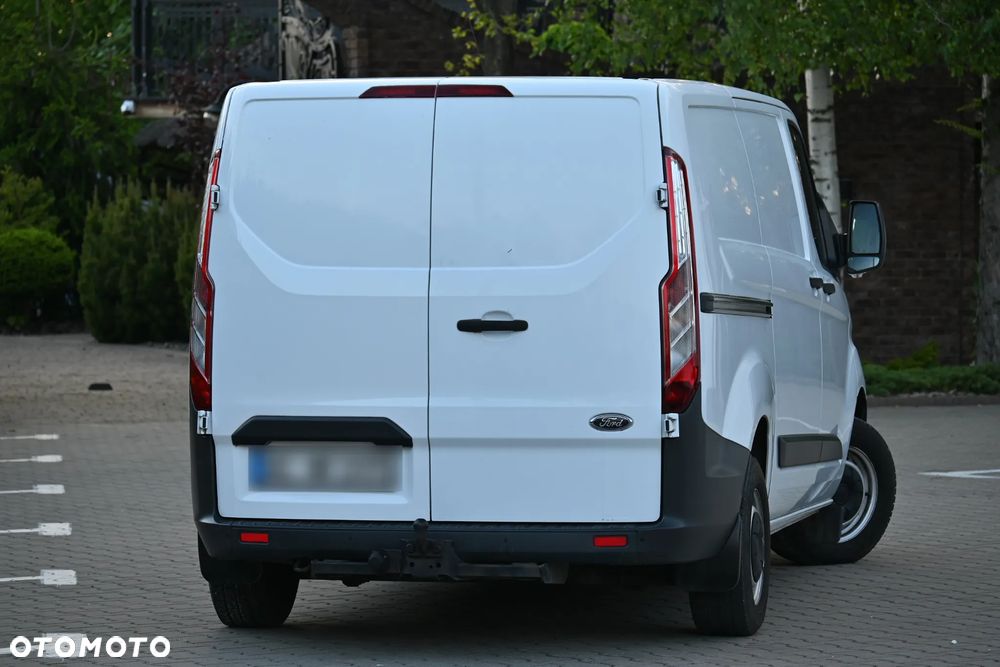 Ford TRANSIT CUSTOM - 16