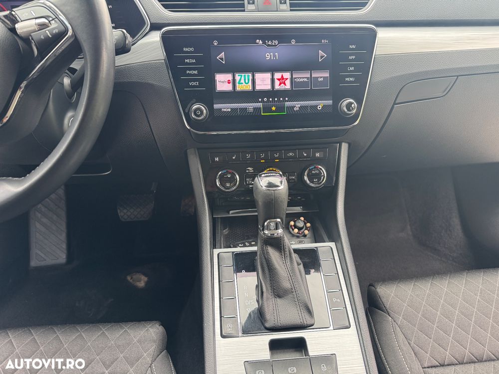 Skoda Superb 2.0 TDI DSG Premium Edition - 10