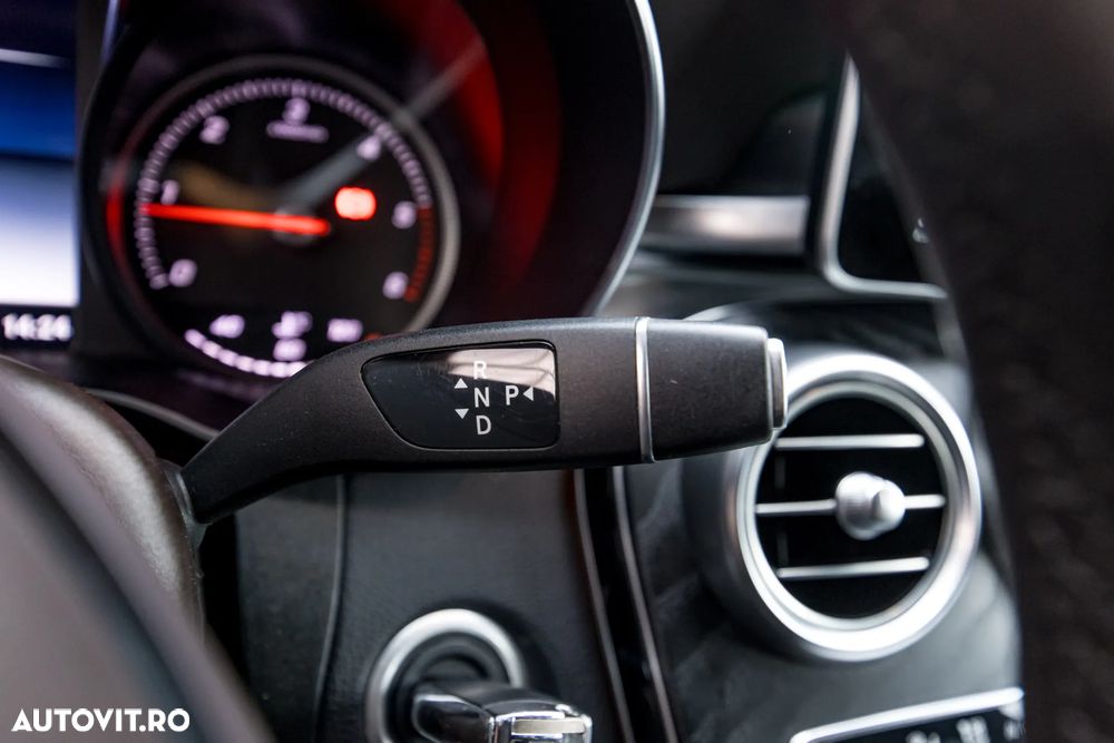 Mercedes-Benz GLC - 21