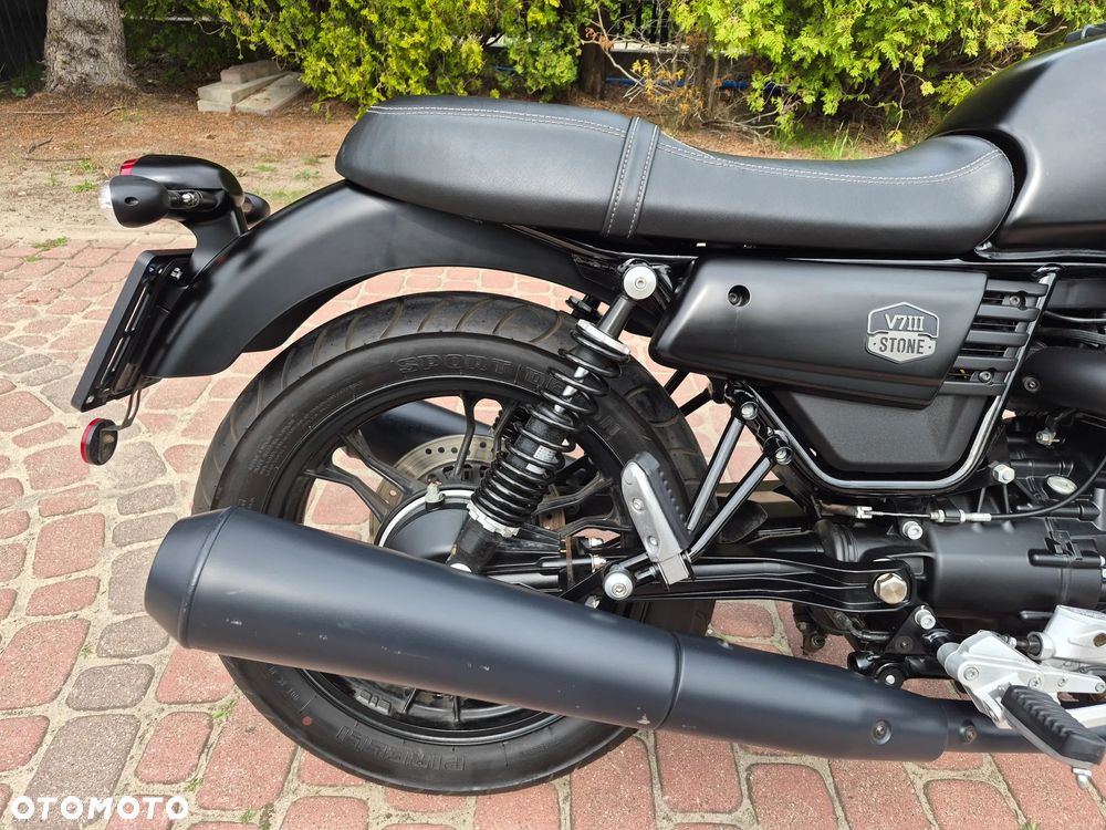 Moto Guzzi V7 - 9