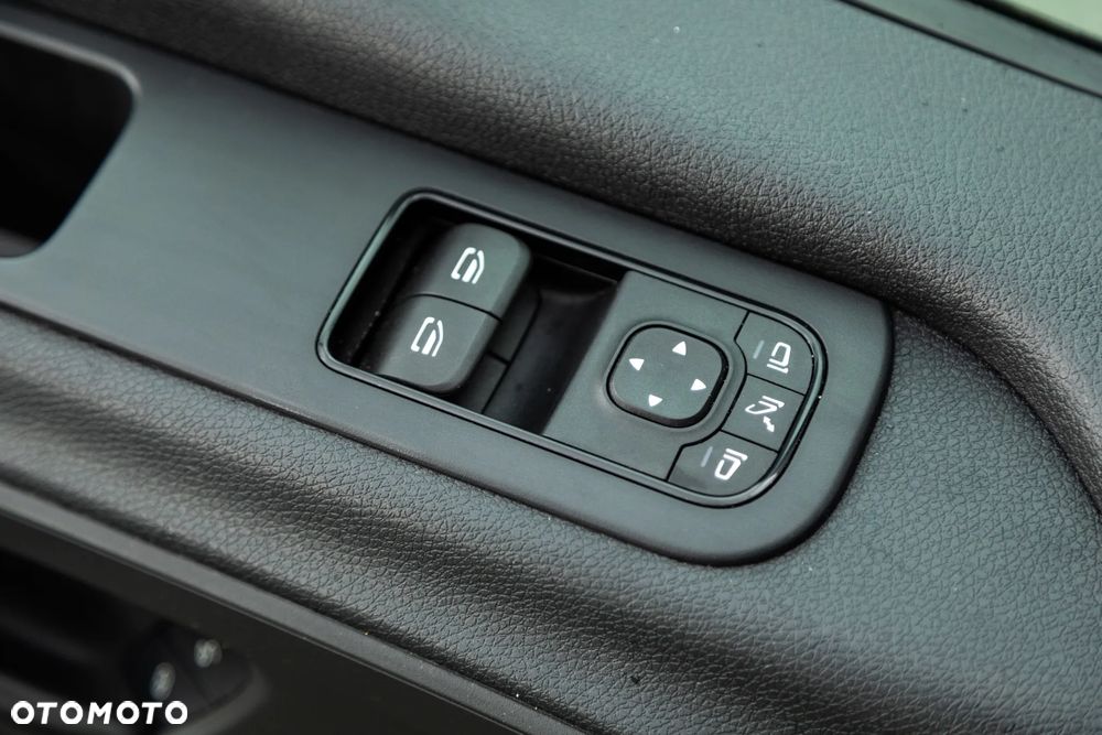 Mercedes-Benz Sprinter 907 316 CDI - 21