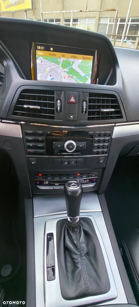 Mercedes-Benz Klasa E 350 CGI BlueEff - 26