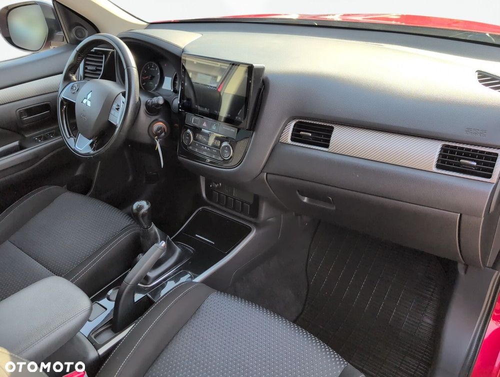 Mitsubishi Outlander 2.0 City Style 2WD - 17