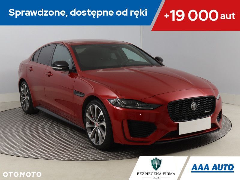 Jaguar XE - 2