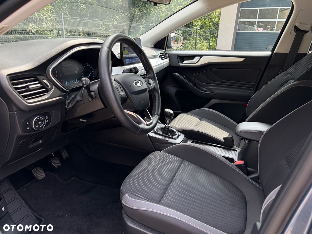 Ford Focus 1.0 EcoBoost Trend - 19