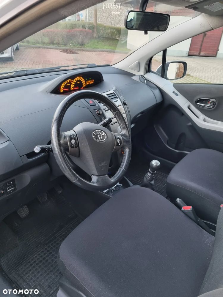 Toyota Yaris 1.33 VVT-i - 10