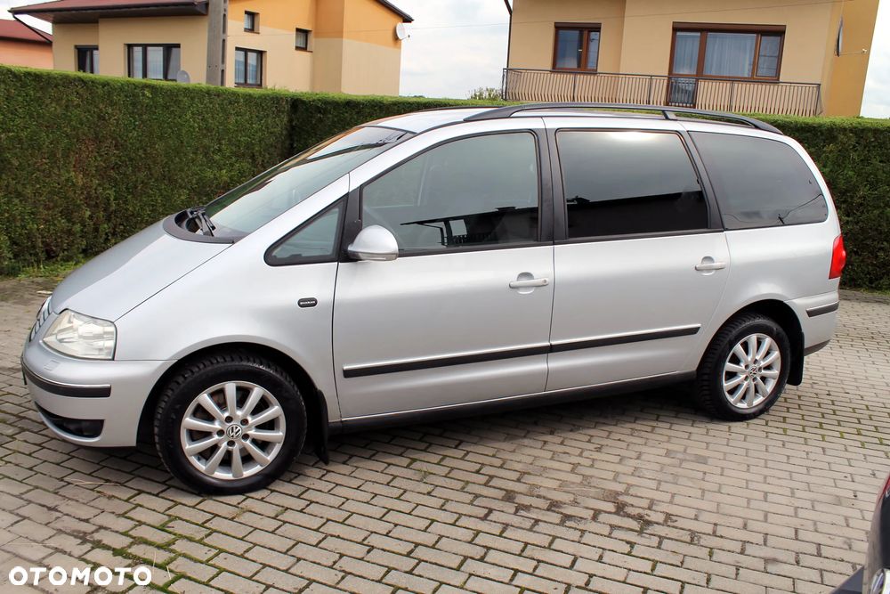 Volkswagen Sharan 1.9 TDI 4Motion Exclusive Edition - 6