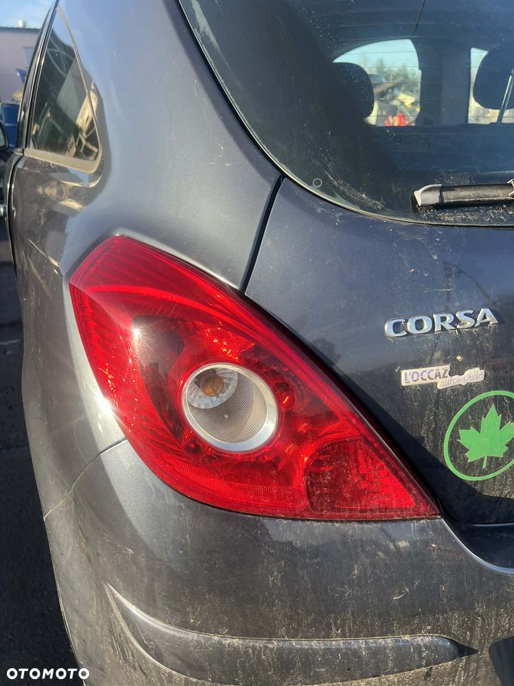 Lampa tylna prawa/lewa Opel Corsa D !! Cena za szt. - 2
