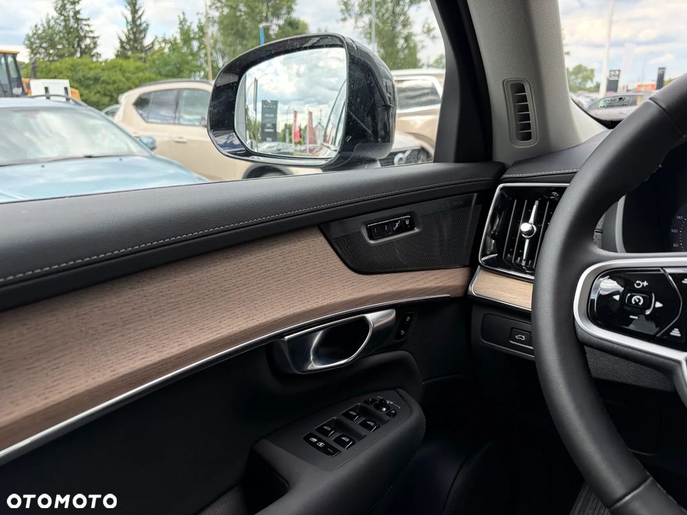 Volvo XC 90 T8 AWD Plug-In Hybrid Plus Dark 7os - 16