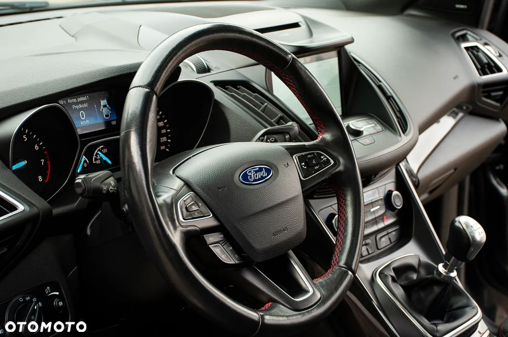 Ford Kuga - 32