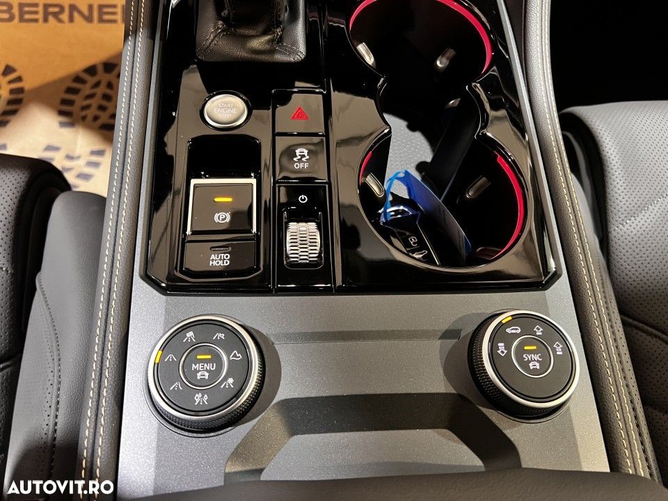 Volkswagen Touareg - 14