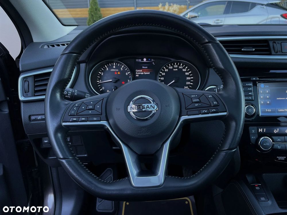 Nissan Qashqai 1.2 DIG-T N-Connecta EU6 - 24