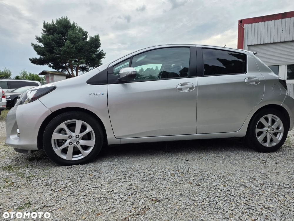 Toyota Yaris 1.5 VVT-i Lounge - 15