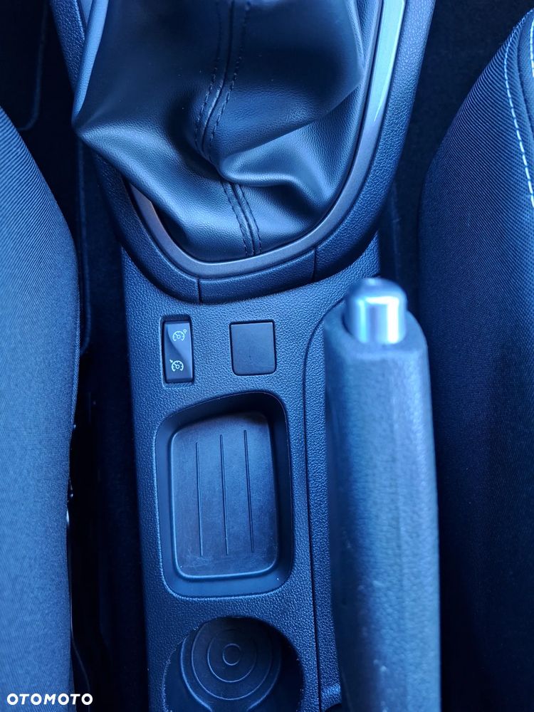 Renault Clio 1.2 16V 75 LIMITED - 22