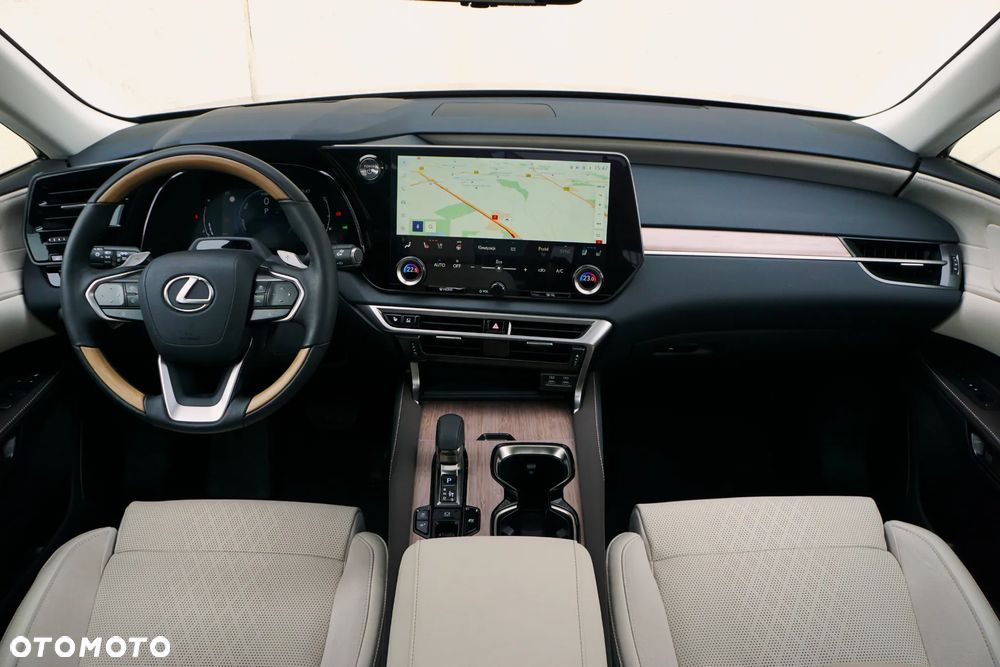 Lexus RX 350h Omotenashi - 4