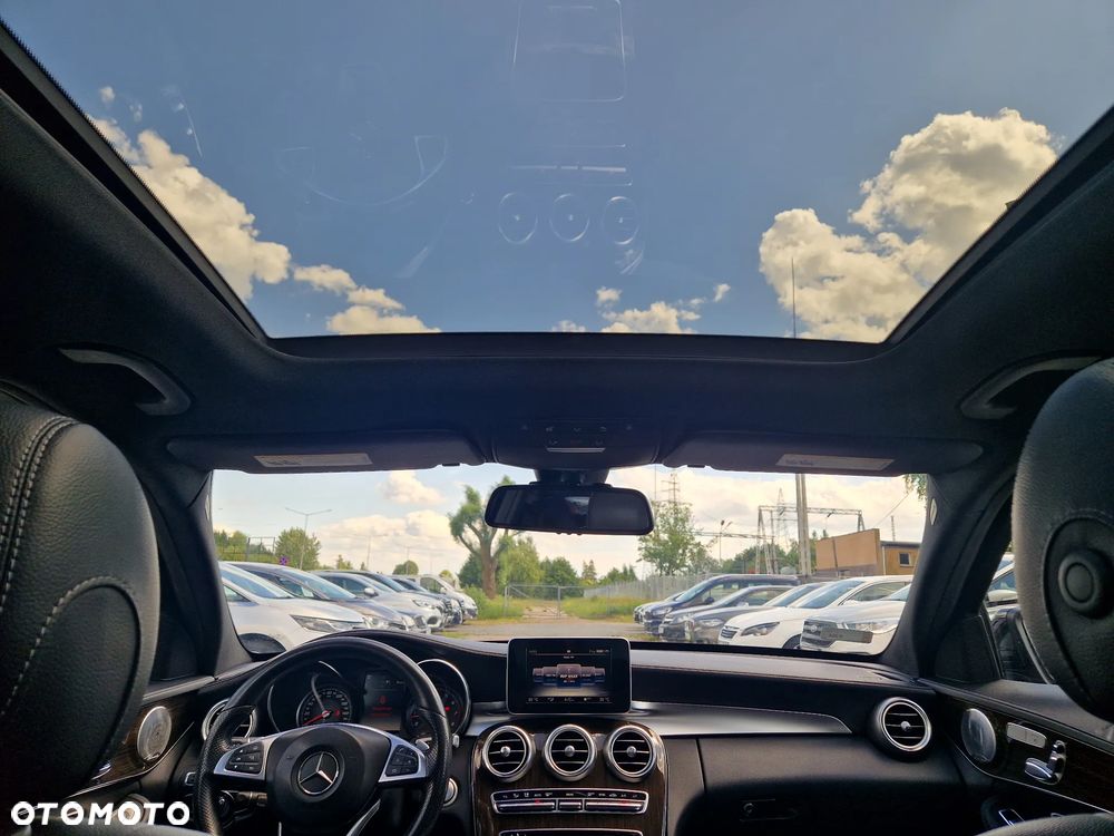 Mercedes-Benz Klasa C 300 T 9G-TRONIC AMG Line - 26