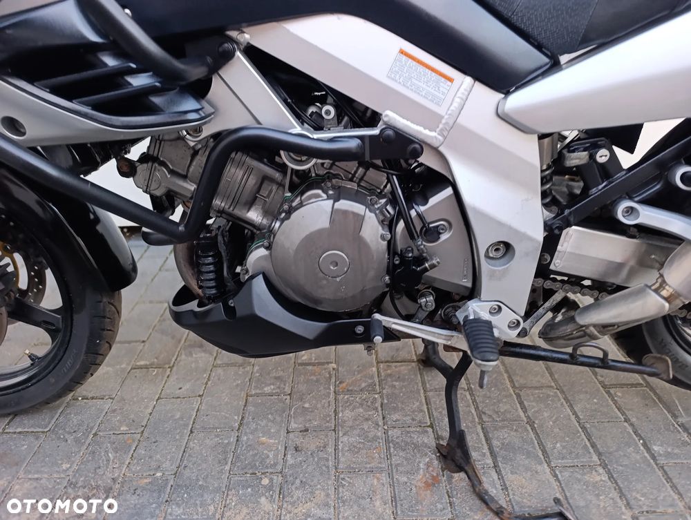 Suzuki V-STROM - 13