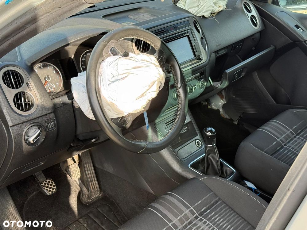 Volkswagen Tiguan - 12