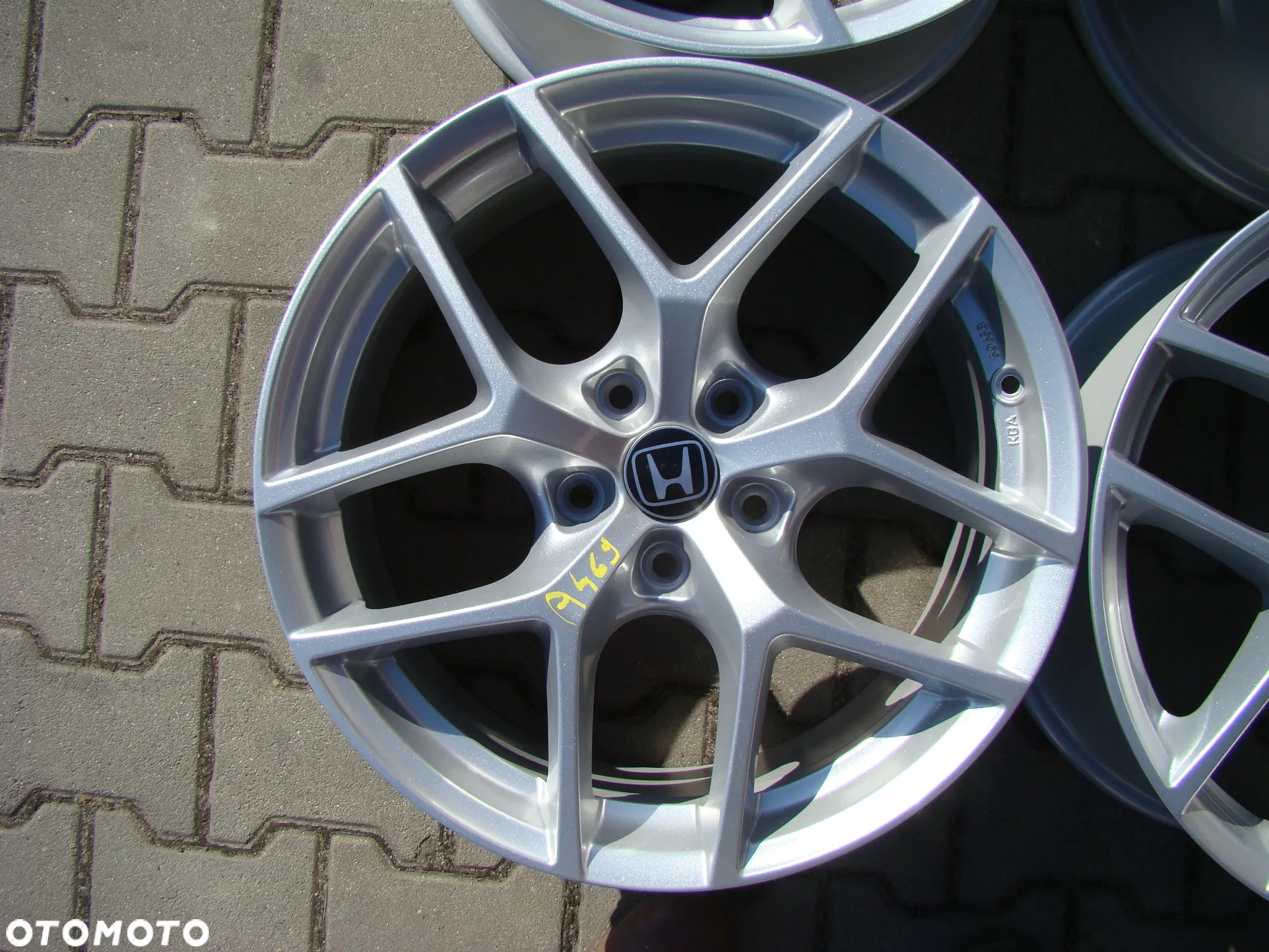 a469 5x114,3 Honda Accord Civic CR-V FR-V ZR-V 8jx18 niemontowane - 2