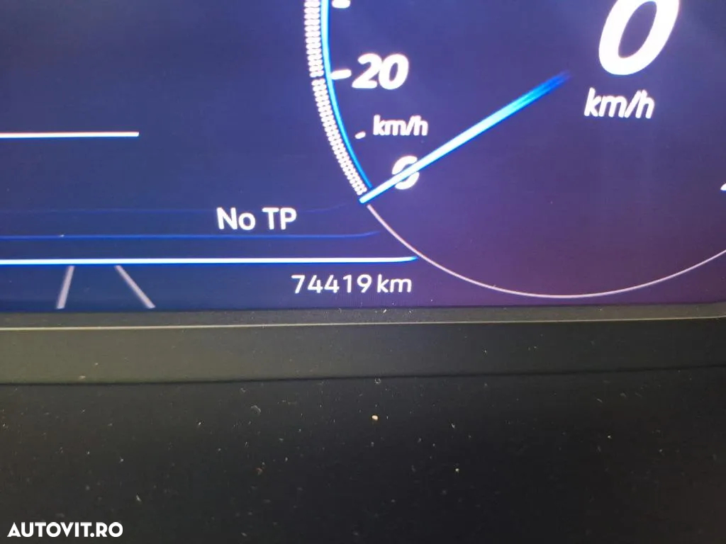 Volkswagen Passat - 4