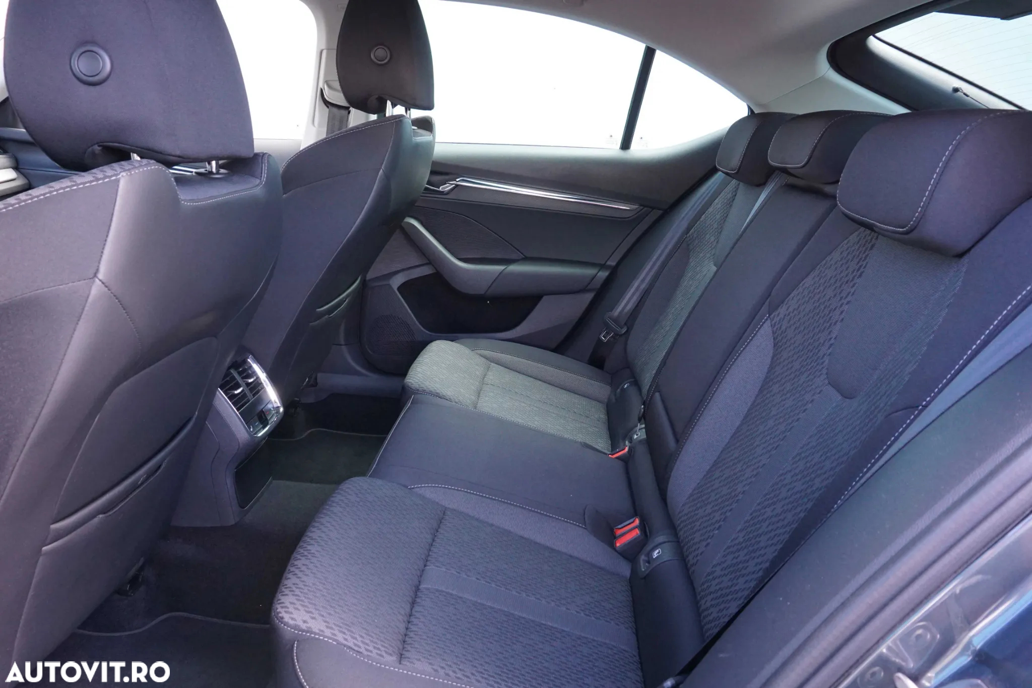 Skoda Octavia 1.5 TSI DSG MHEV Style - 26