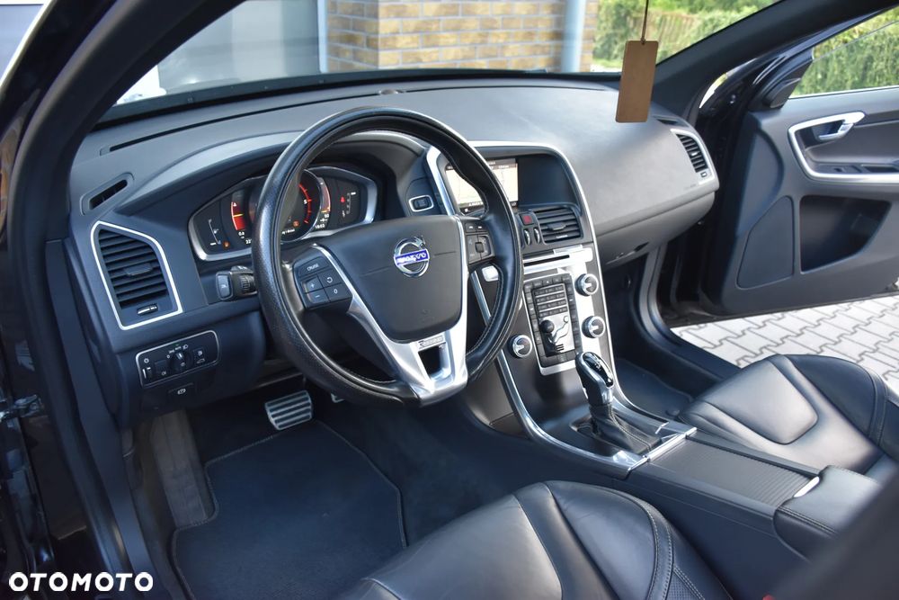 Volvo XC 60 D3 Drive-E R-Design Momentum - 9