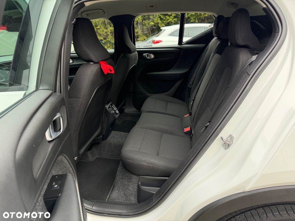 Volvo XC 40 T3 Momentum - 12