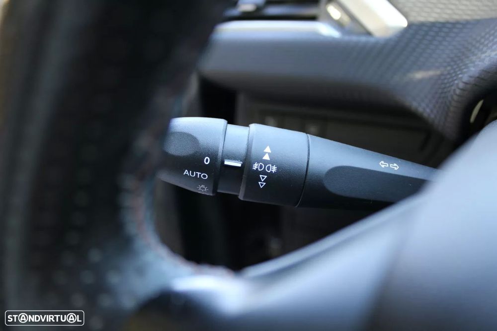 Peugeot 2008 1.6 BlueHDi Allure - 24