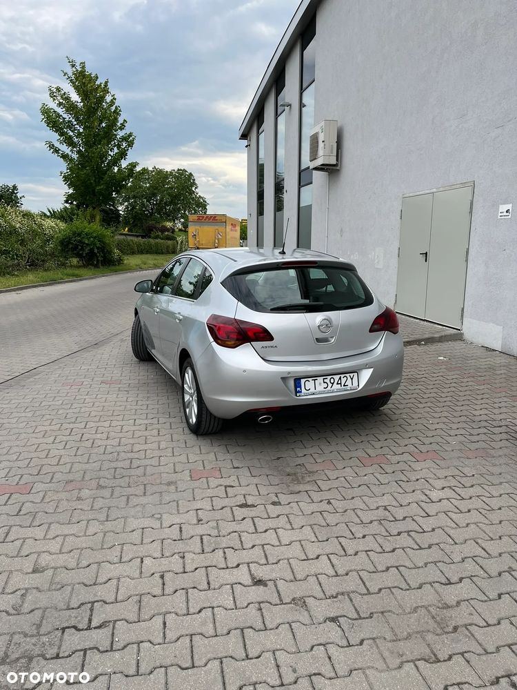 Opel Astra - 10