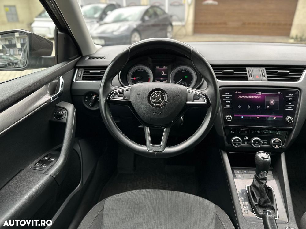 Skoda Octavia 2.0 TDI DSG Style - 6