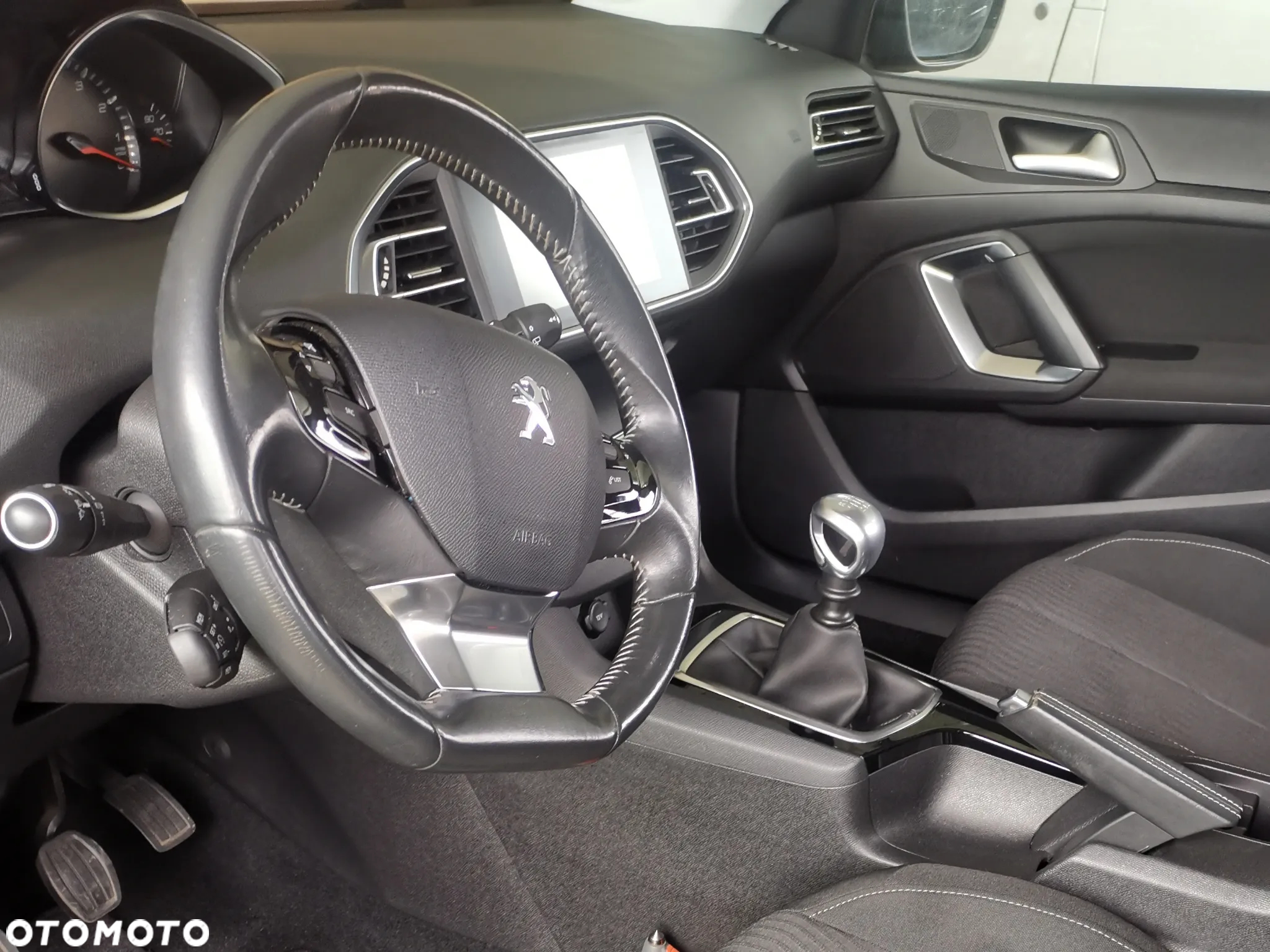 Peugeot 308 SW 130 e-THP Stop & Start Allure - 8