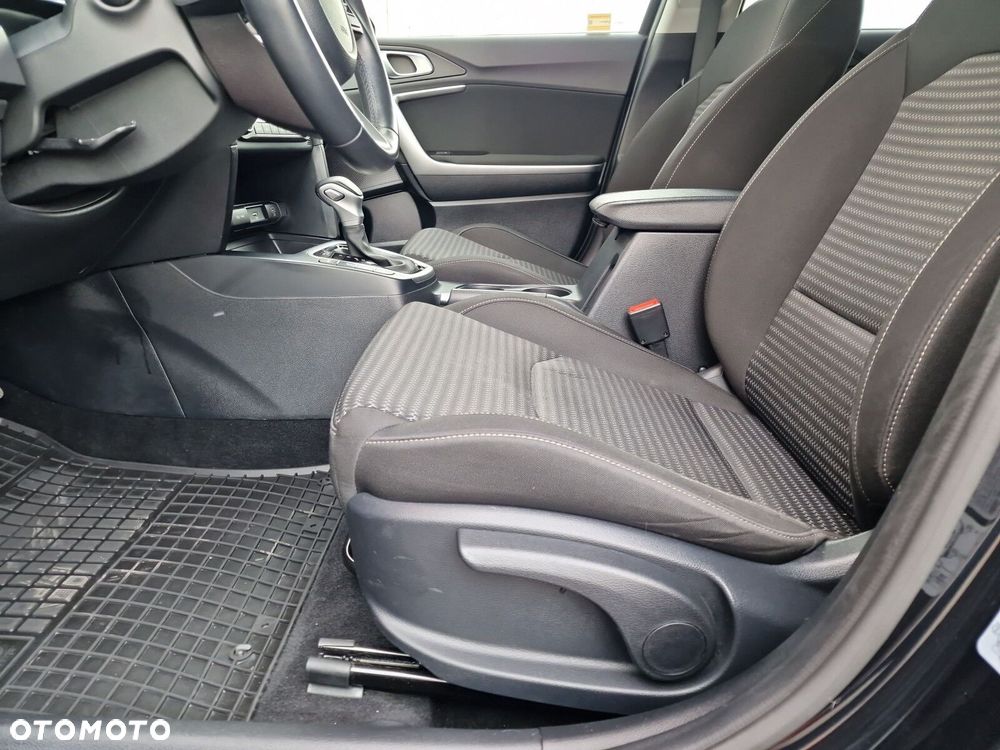 Kia XCeed 1.5 T-GDI M DCT - 14