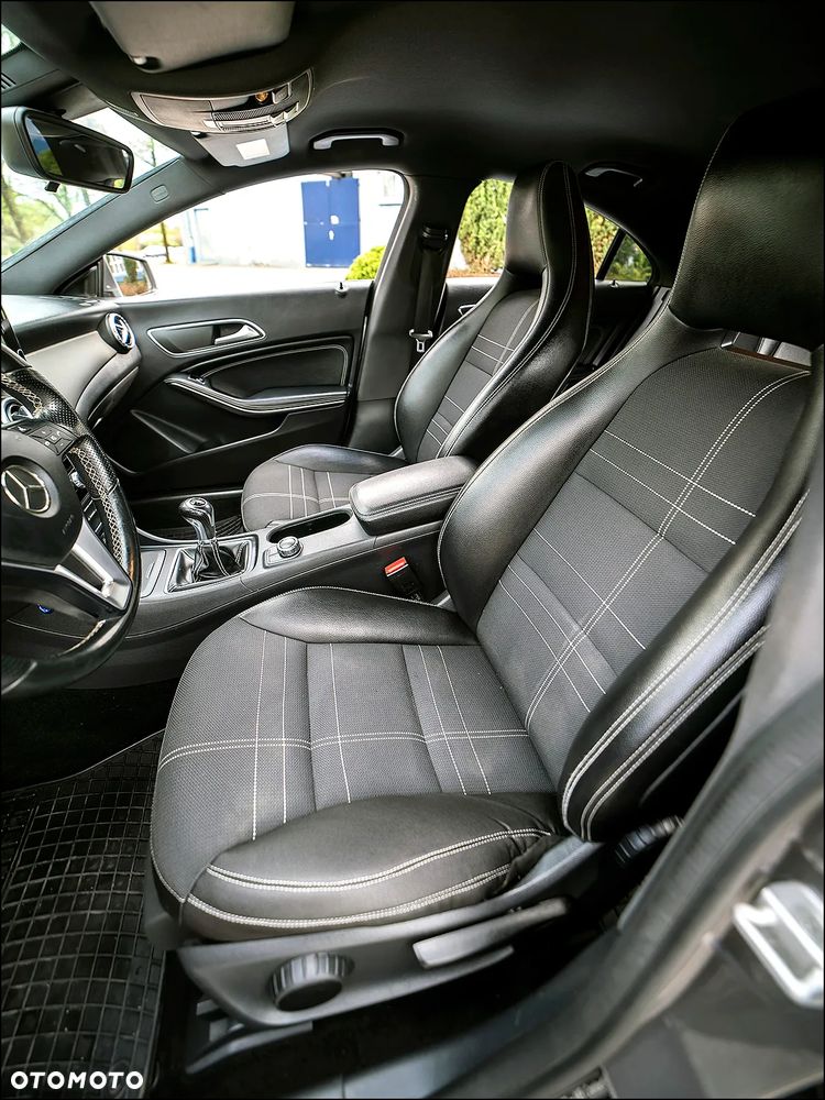 Mercedes-Benz CLA - 31