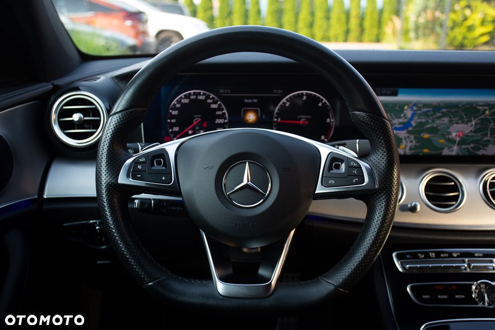 Mercedes-Benz Klasa E 220 d 9G-TRONIC - 16